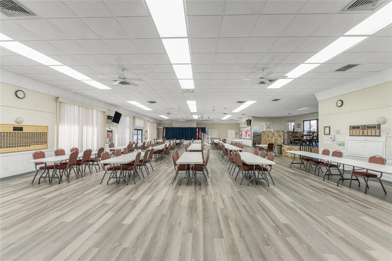 Image 70 of 78 For 1000 Kings Highway 262