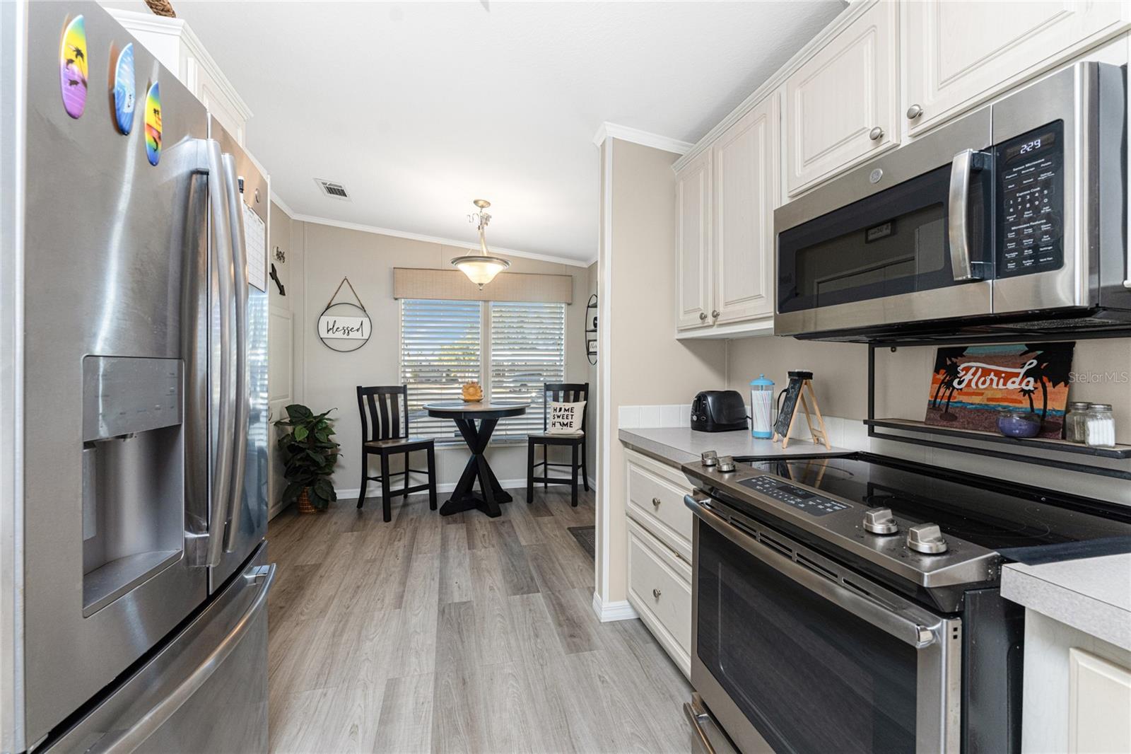 Image 9 of 78 For 1000 Kings Highway 262