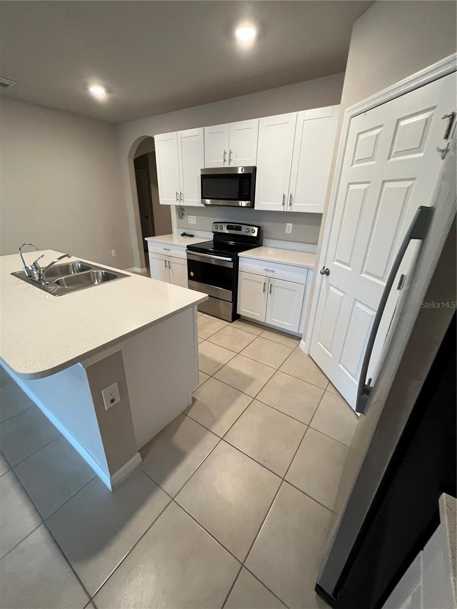 Image 3 of 23 For 2215 Yankee Terrace