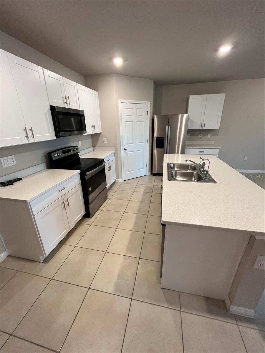 Image 4 of 23 For 2215 Yankee Terrace