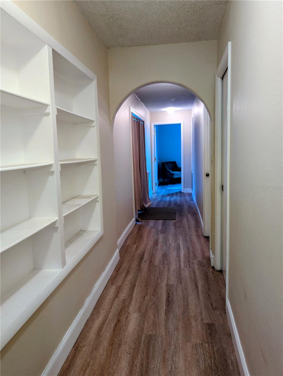 Image 16 of 33 For 349 Millport Street Nw