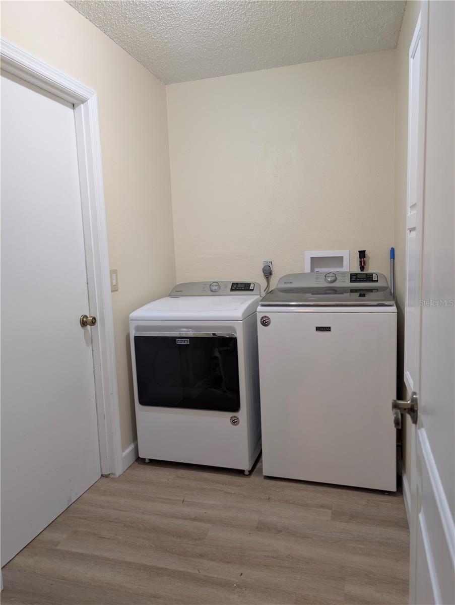 Image 17 of 33 For 349 Millport Street Nw