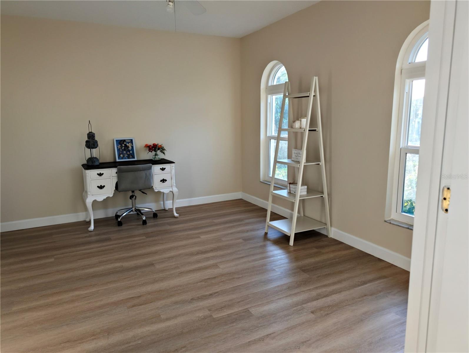 Image 5 of 33 For 349 Millport Street Nw