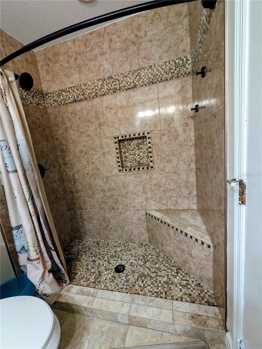 Image 6 of 33 For 349 Millport Street Nw