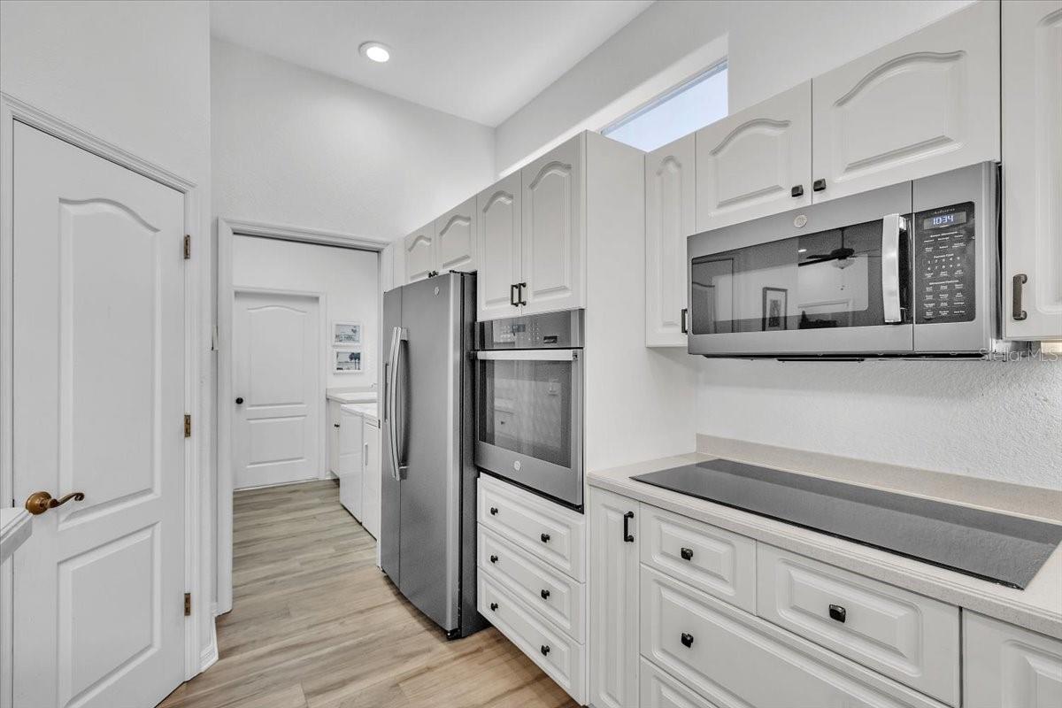 Image 22 of 76 For 26241 Feathersound Drive