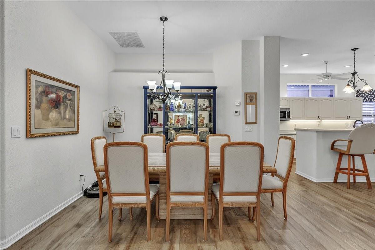 Image 27 of 76 For 26241 Feathersound Drive