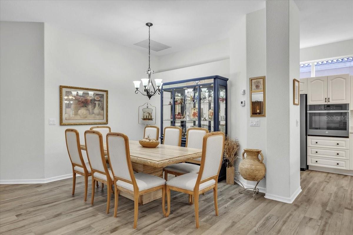 Image 28 of 76 For 26241 Feathersound Drive