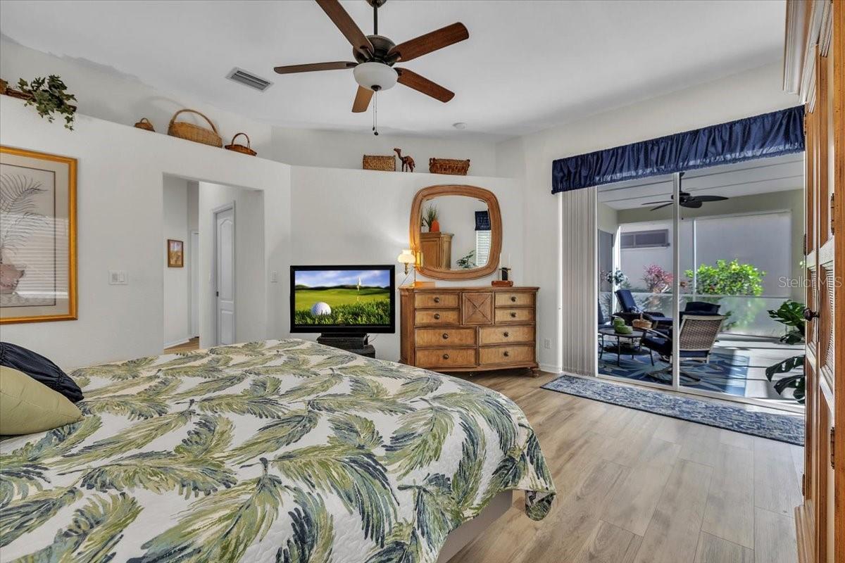 Image 33 of 76 For 26241 Feathersound Drive