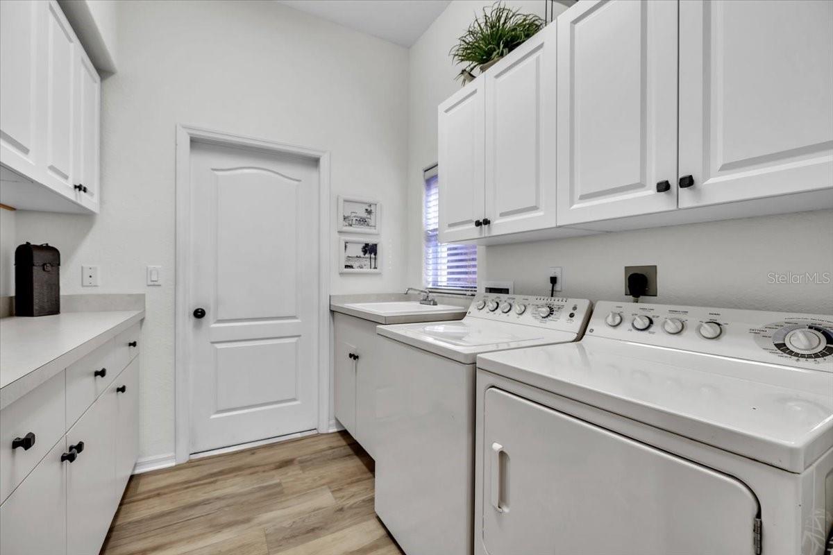 Image 49 of 76 For 26241 Feathersound Drive