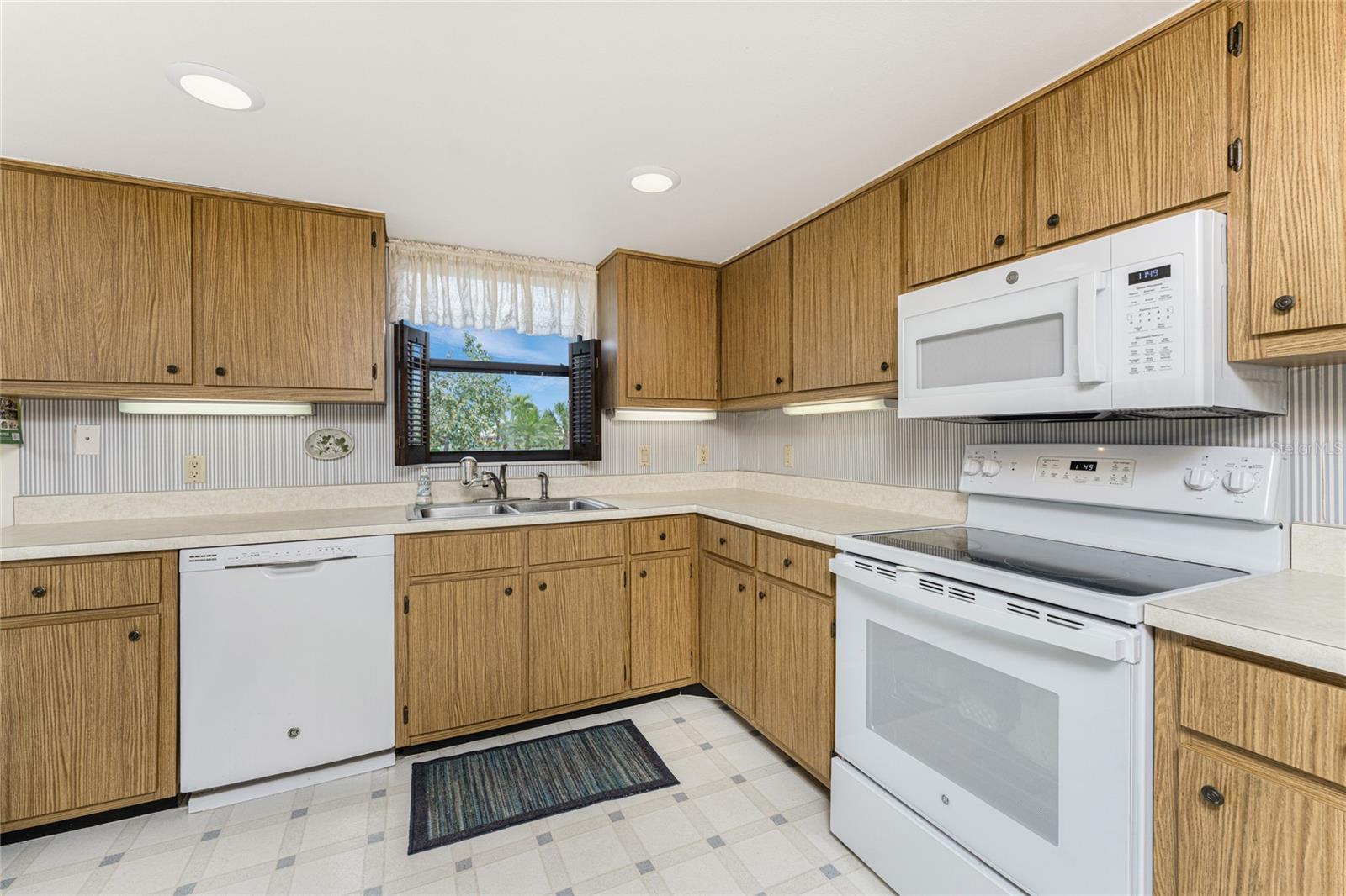 Image 15 of 53 For 3245 Sugarloaf Key Road 24a