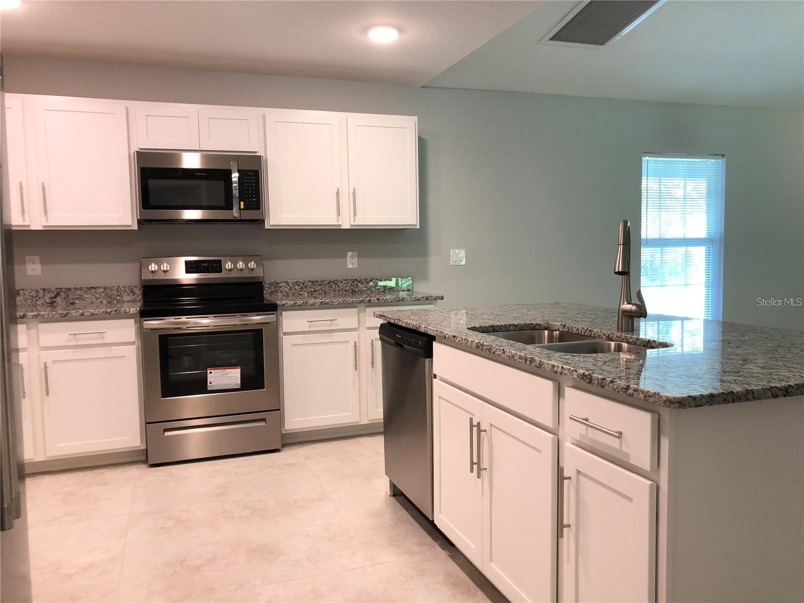 Image 5 of 22 For 4463 Antioch Street