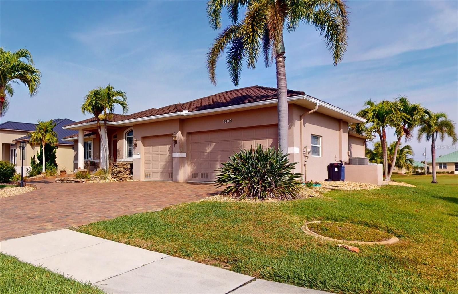 Image 3 of 80 For 1600 Suzi Street