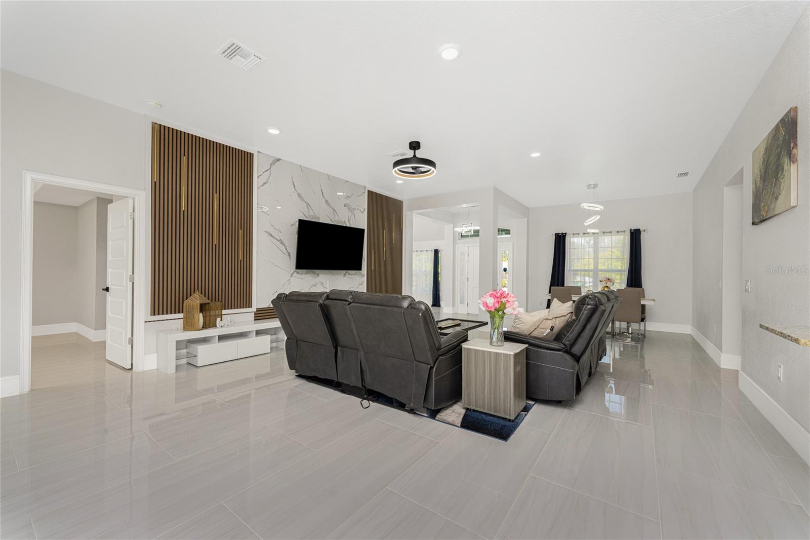 Image 10 of 43 For 22497 Vale Avenue