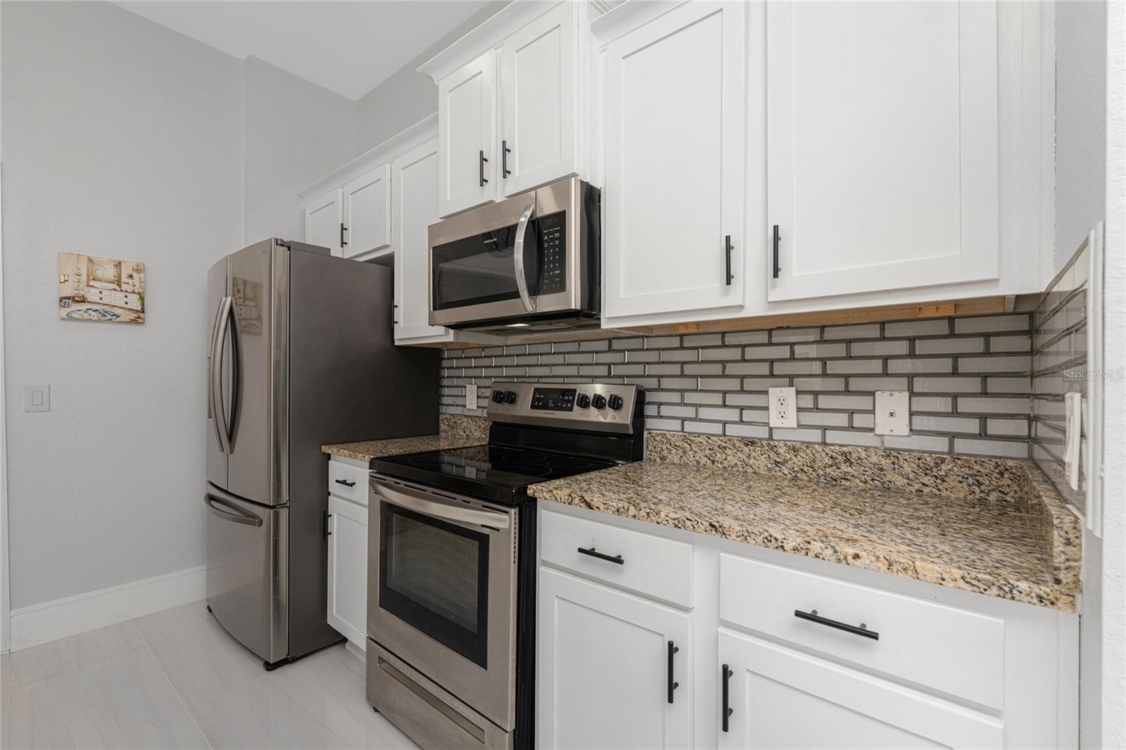 Image 13 of 43 For 22497 Vale Avenue