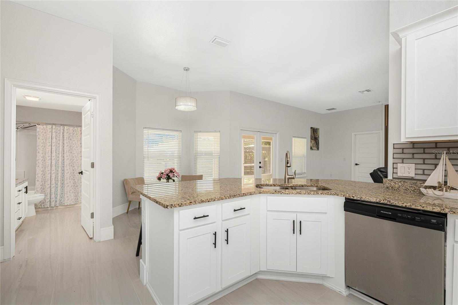 Image 16 of 43 For 22497 Vale Avenue