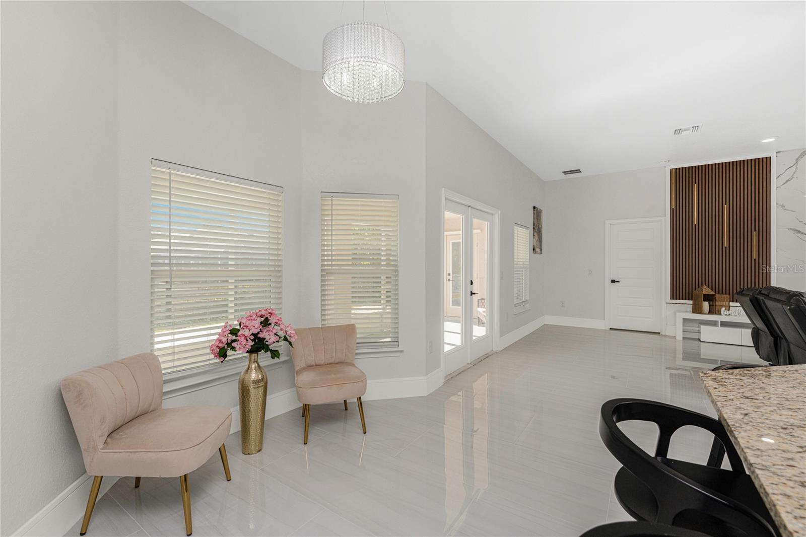 Image 17 of 43 For 22497 Vale Avenue