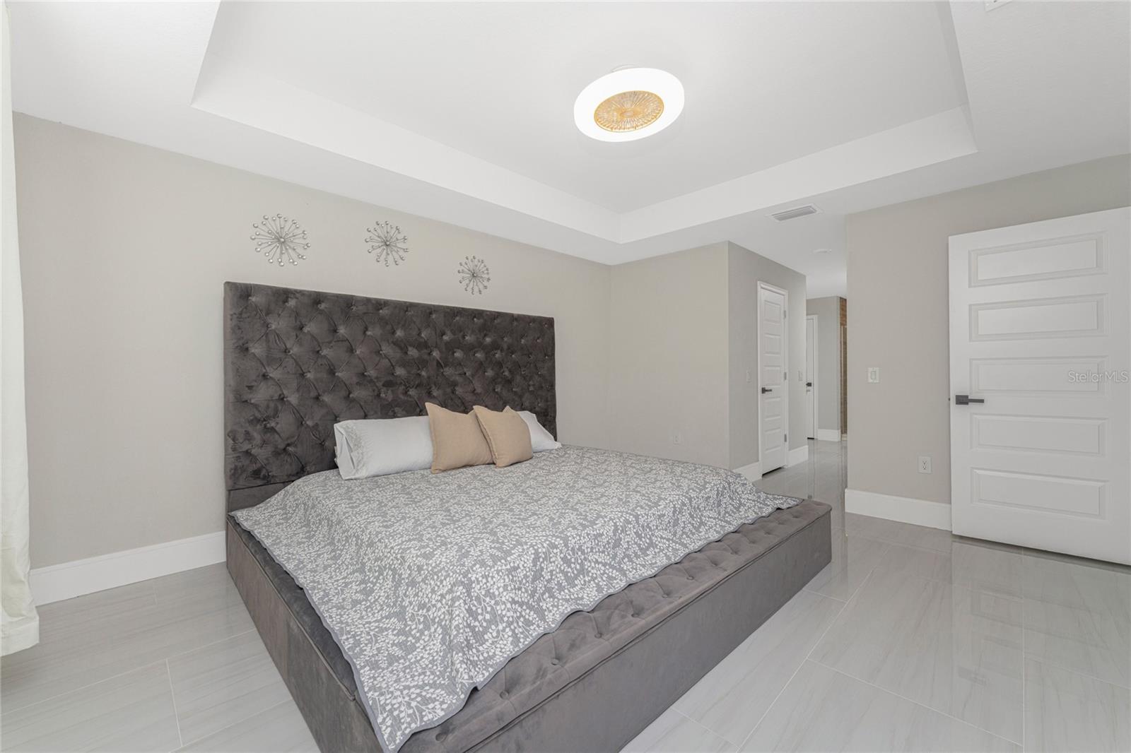 Image 31 of 43 For 22497 Vale Avenue