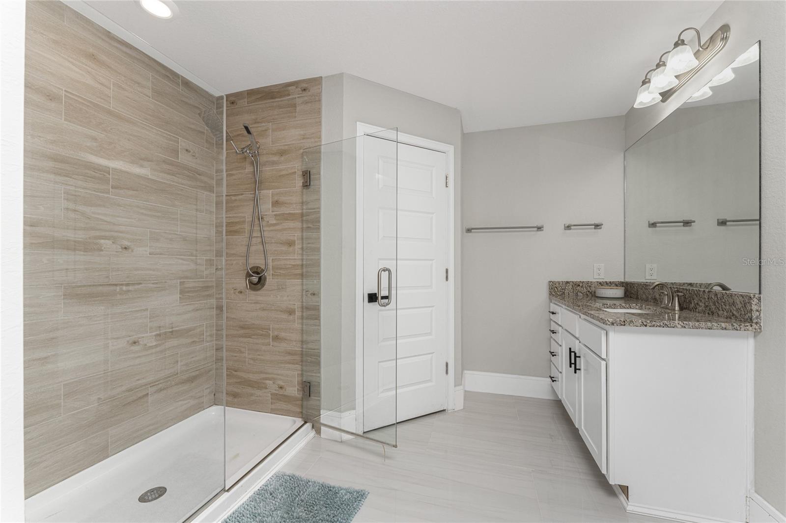 Image 35 of 43 For 22497 Vale Avenue