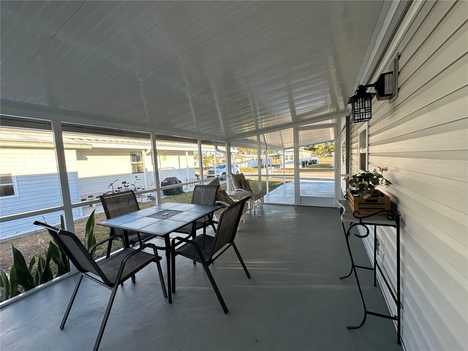 Image 19 of 47 For 5409 Holiday Park Boulevard