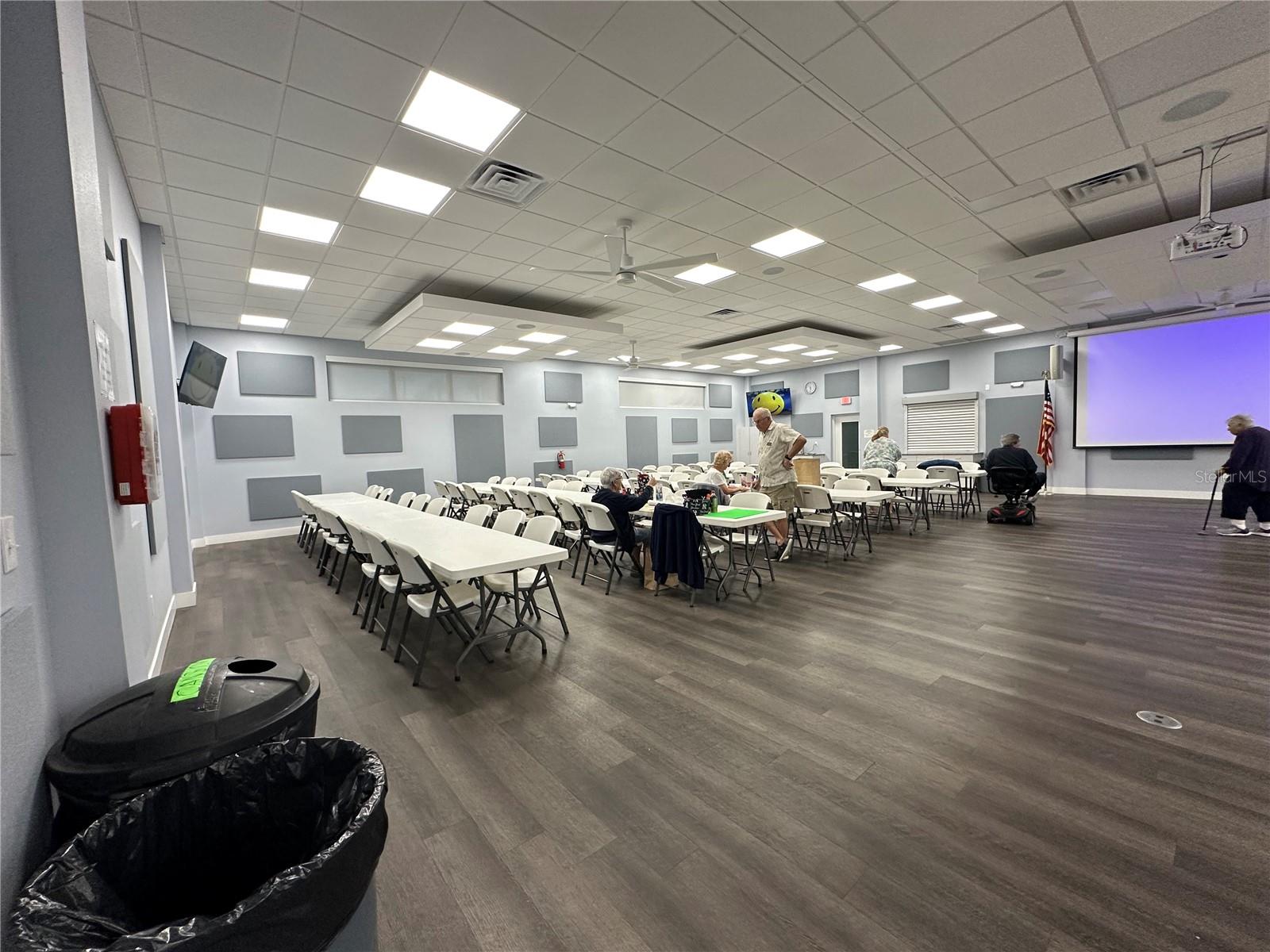 Image 28 of 47 For 5409 Holiday Park Boulevard