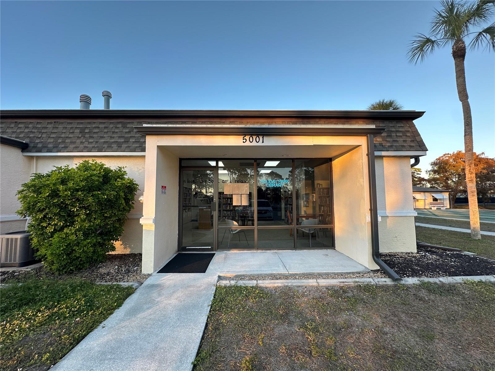 Image 33 of 47 For 5409 Holiday Park Boulevard