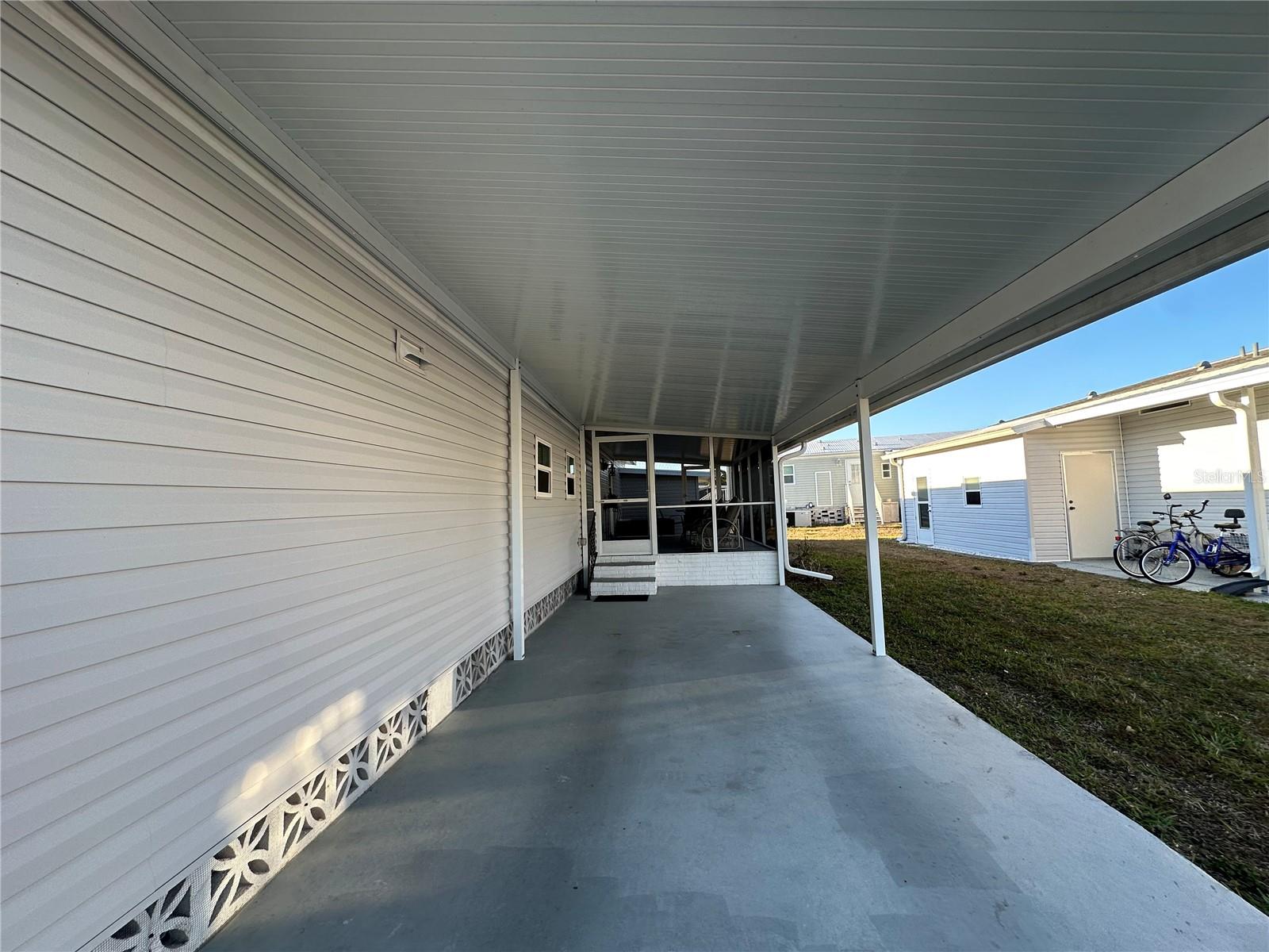 Image 4 of 47 For 5409 Holiday Park Boulevard