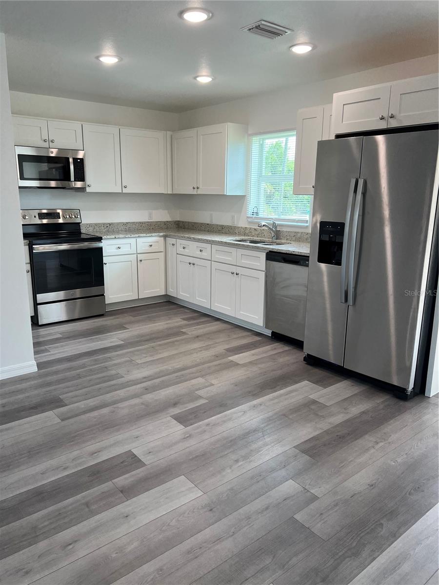 Image 3 of 8 For 68 Evergreen Street