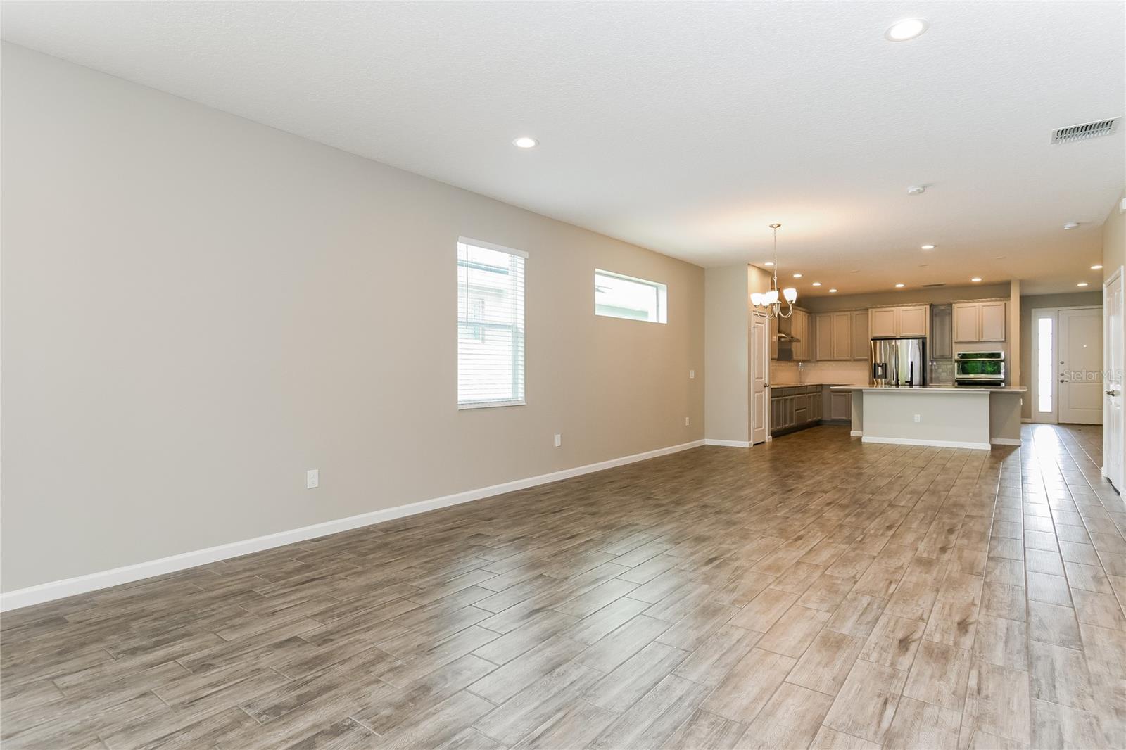 Image 8 of 15 For 1073 Hendon Loop