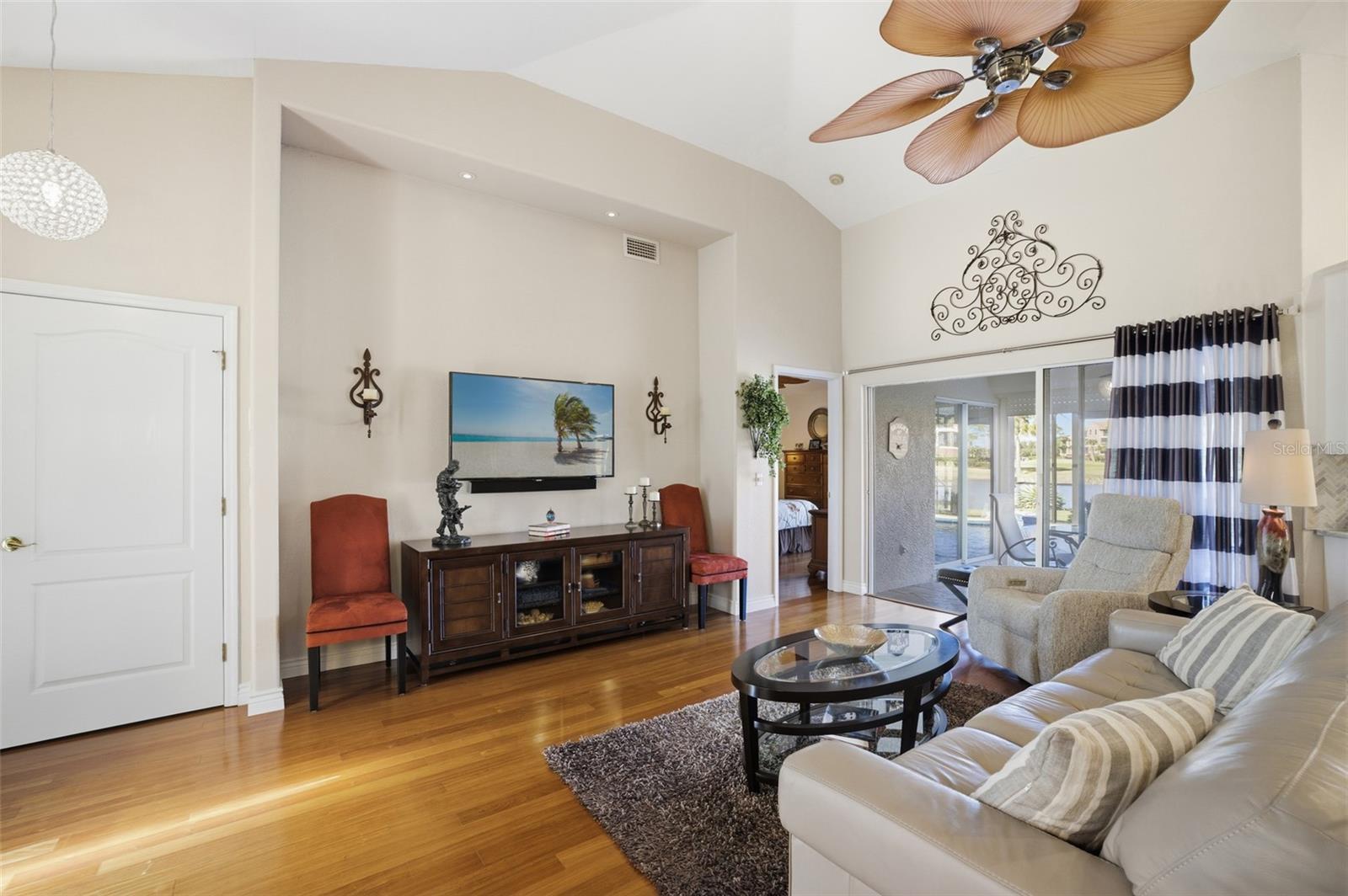 Image 5 of 48 For 54 Big Pine Lane