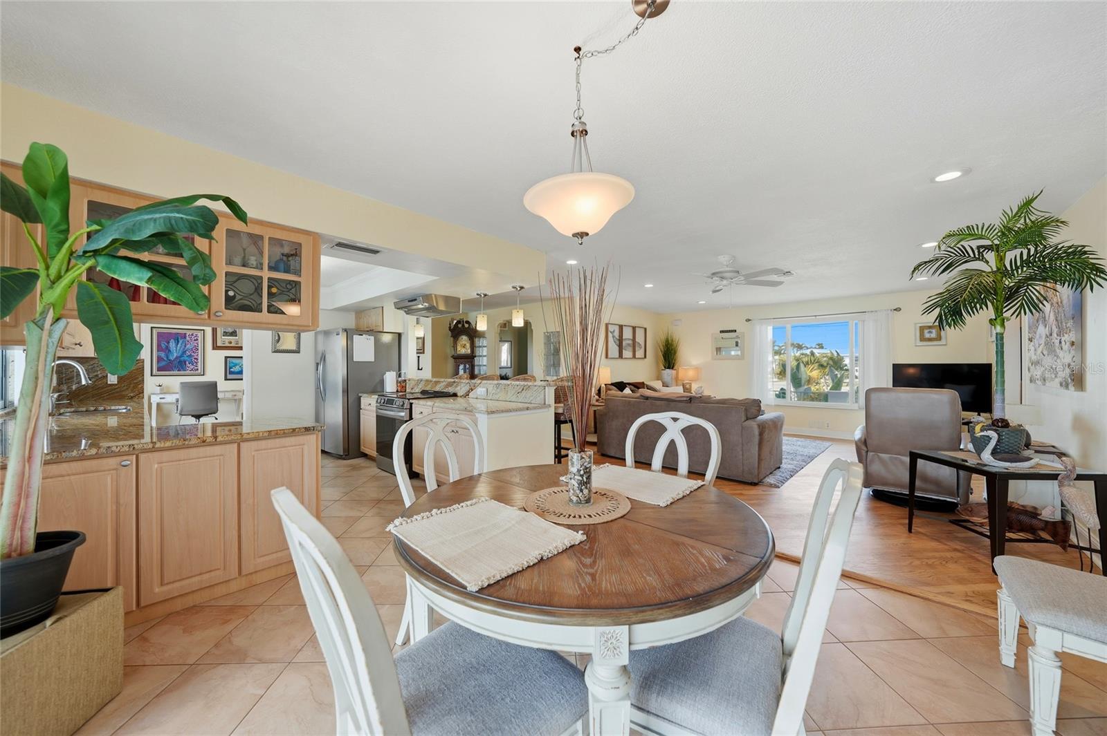 Image 12 of 39 For 200 Venezia Court