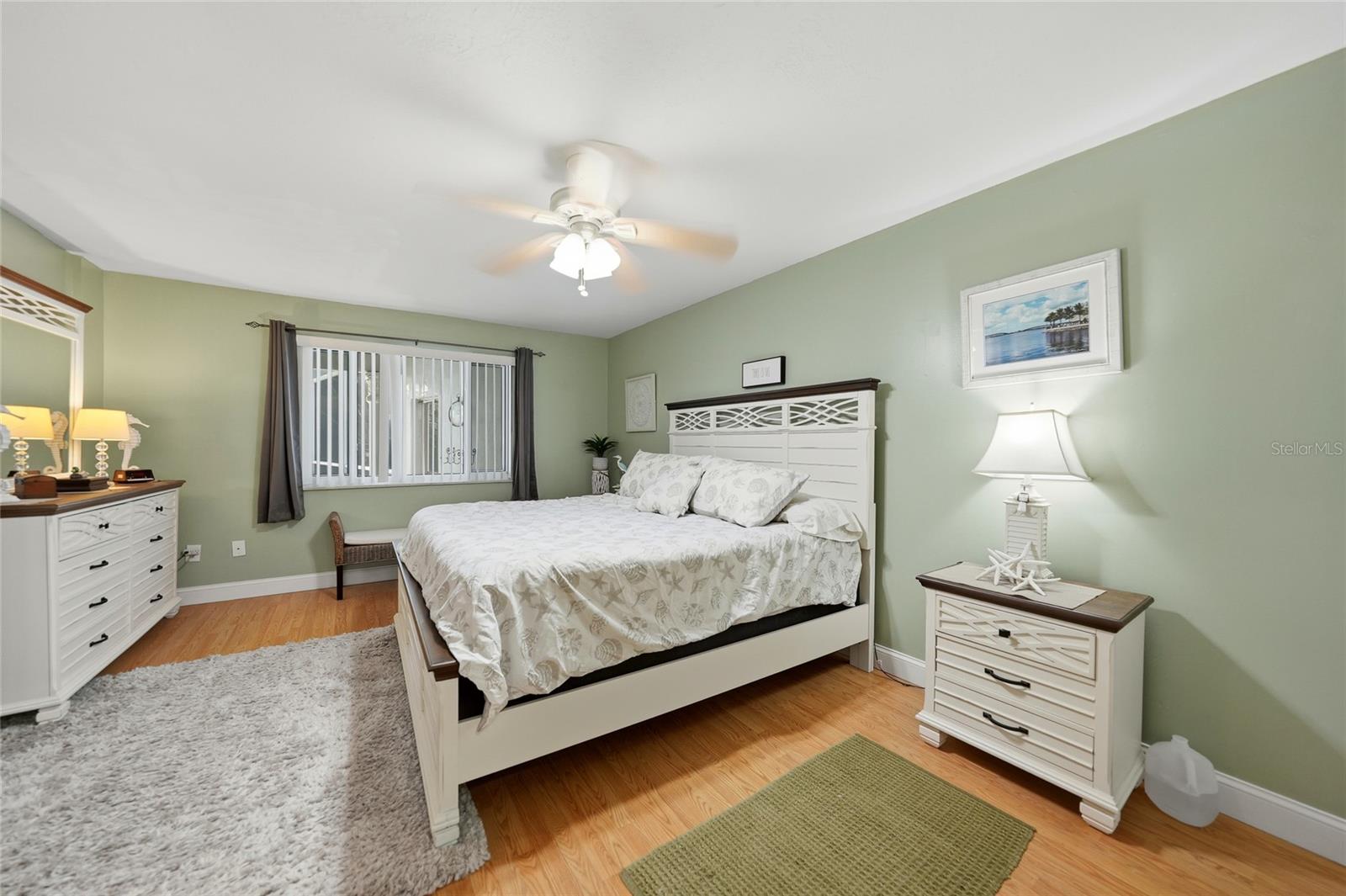 Image 18 of 39 For 200 Venezia Court