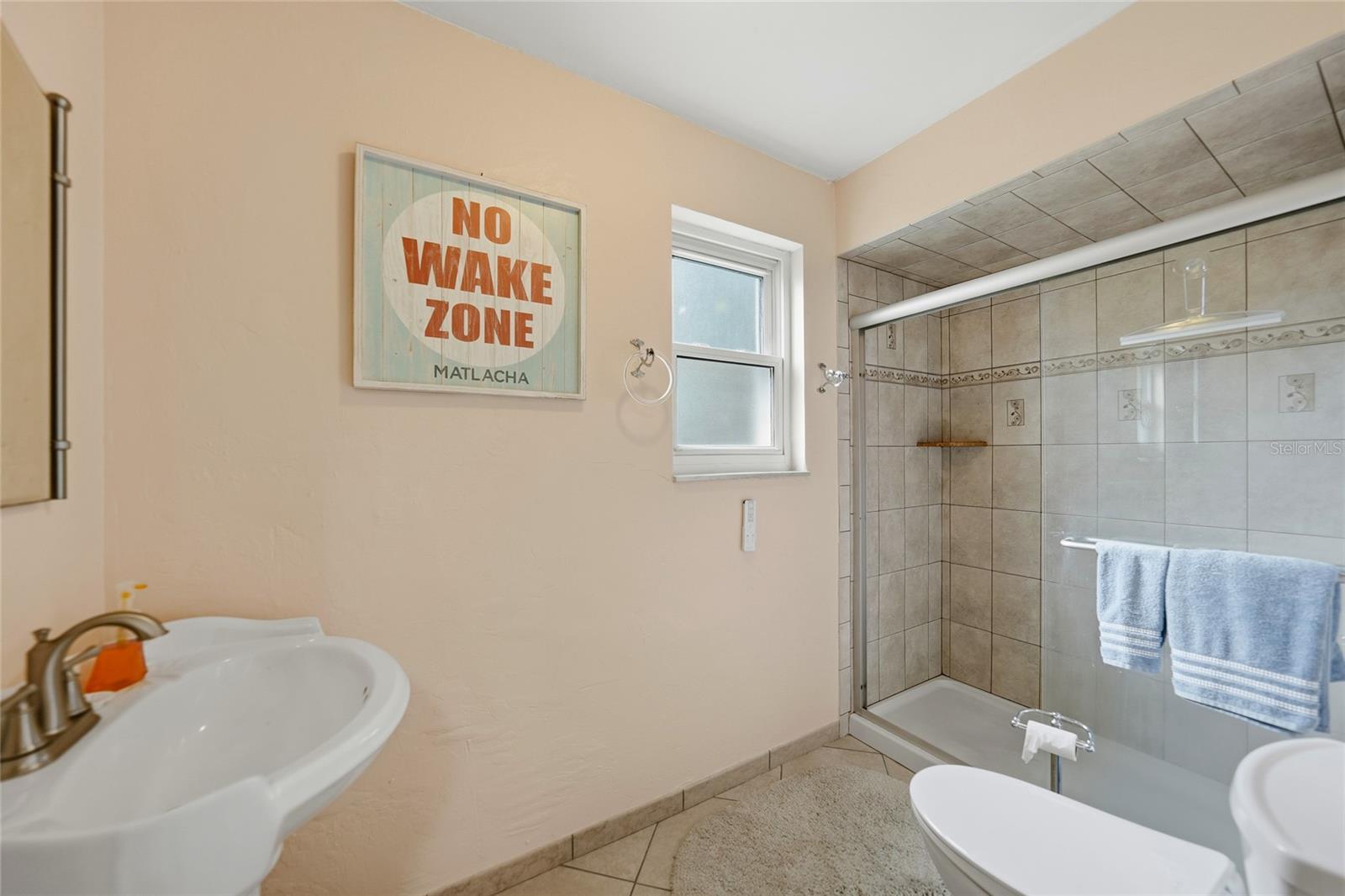 Image 21 of 39 For 200 Venezia Court