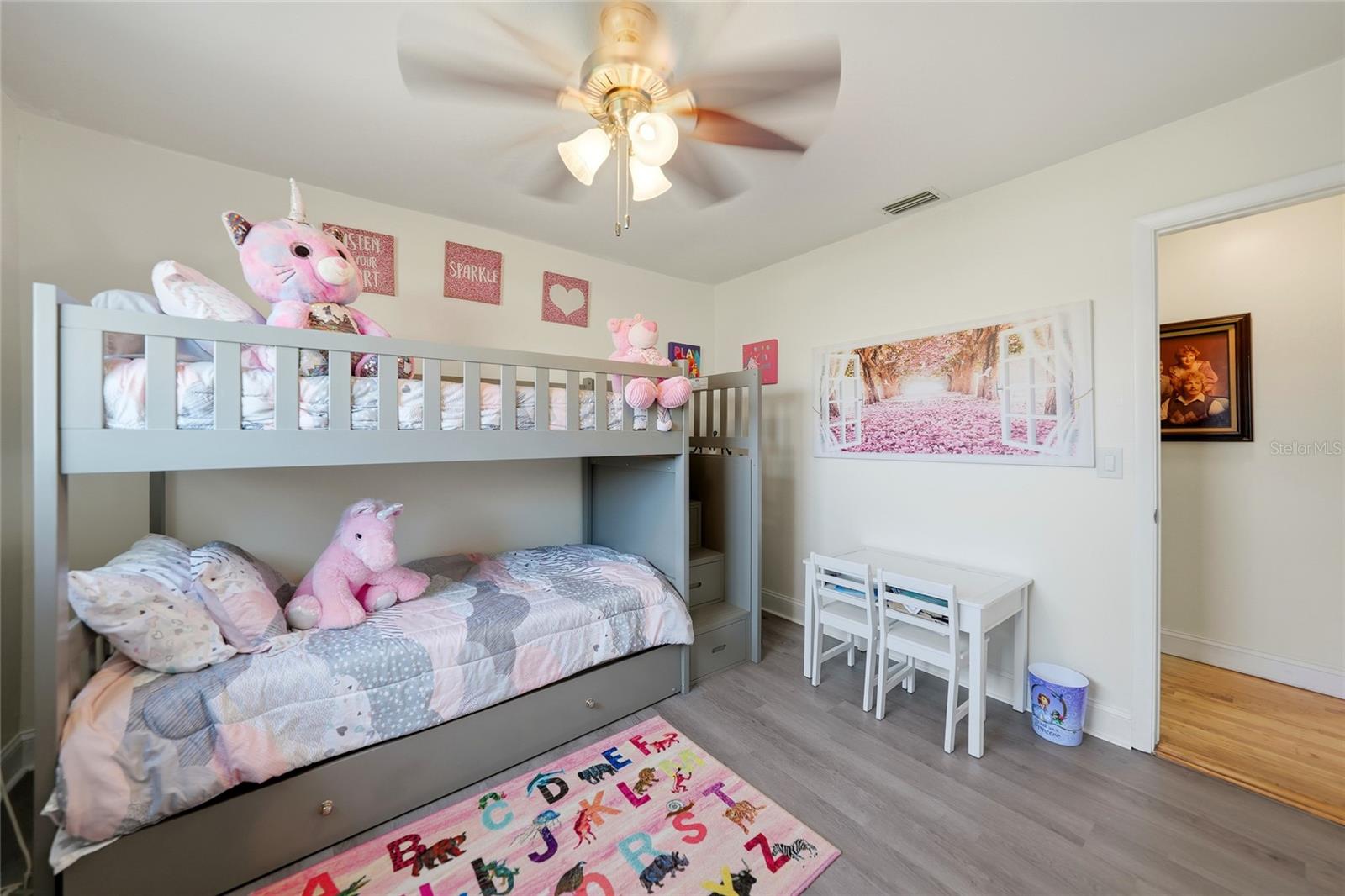 Image 23 of 39 For 200 Venezia Court