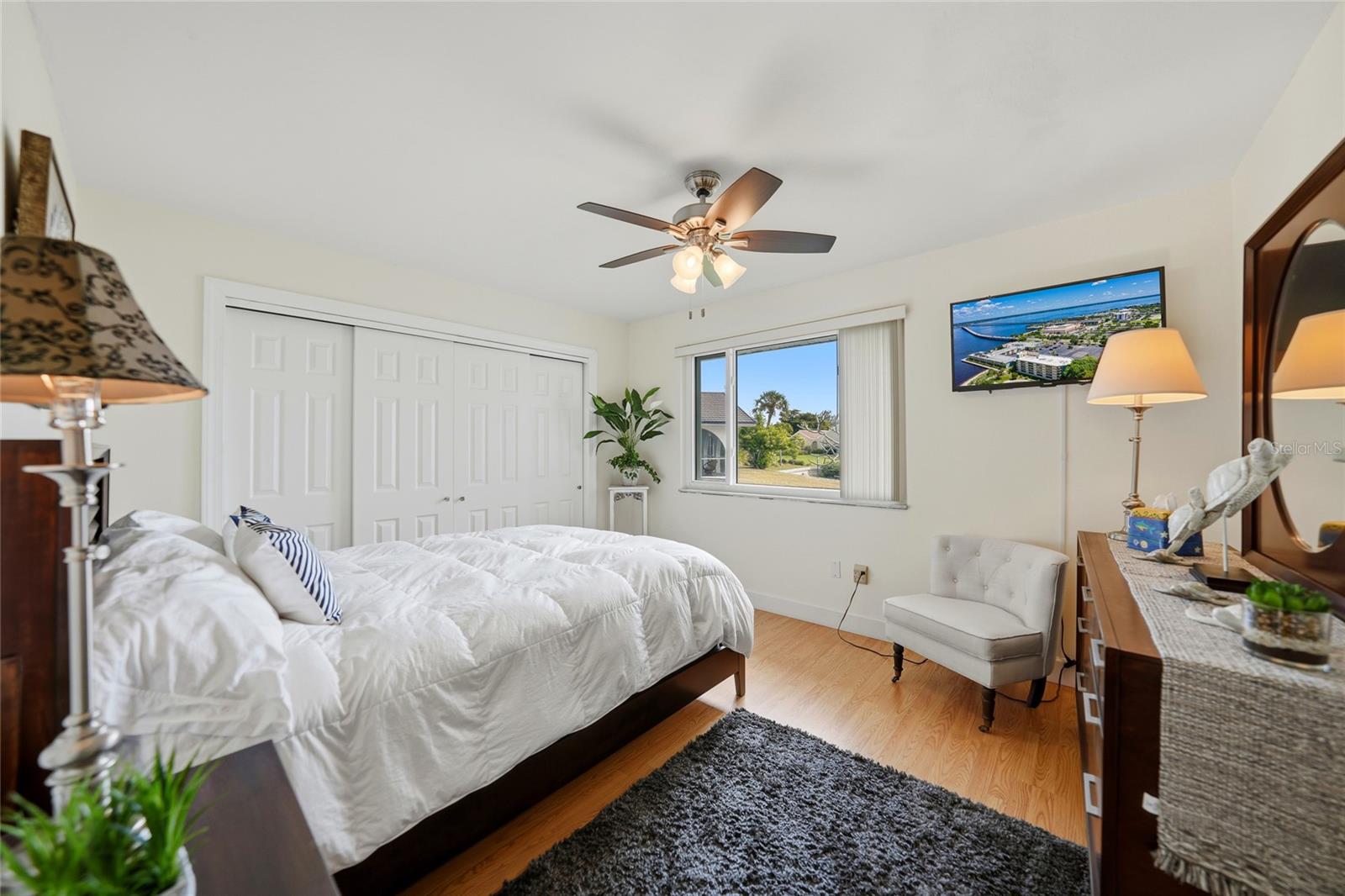 Image 26 of 39 For 200 Venezia Court