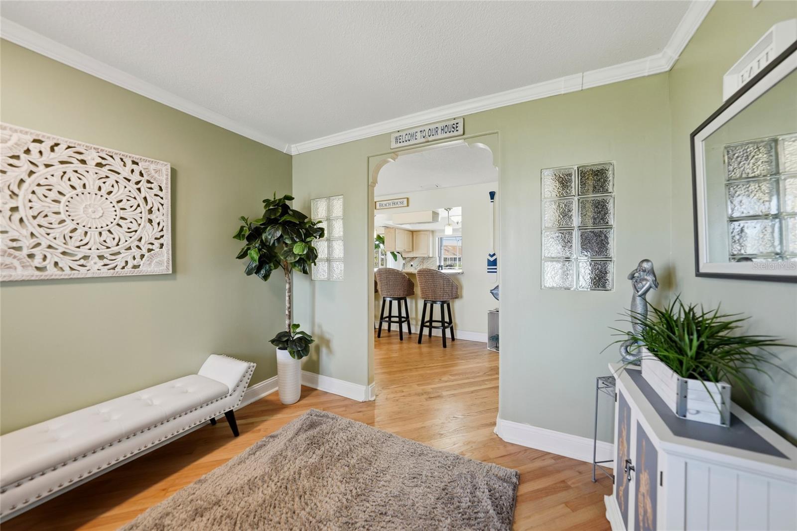 Image 6 of 39 For 200 Venezia Court