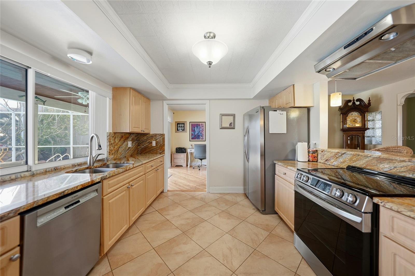 Image 9 of 39 For 200 Venezia Court