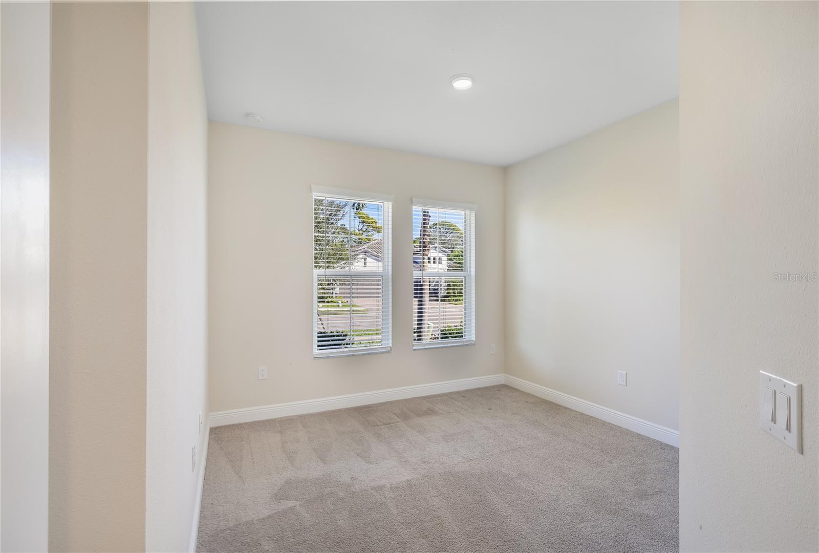 Image 17 of 36 For 19803 Bridgetown Loop