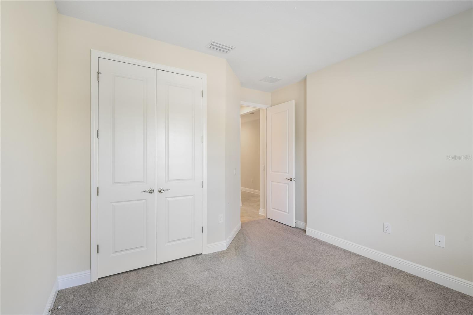 Image 18 of 36 For 19803 Bridgetown Loop