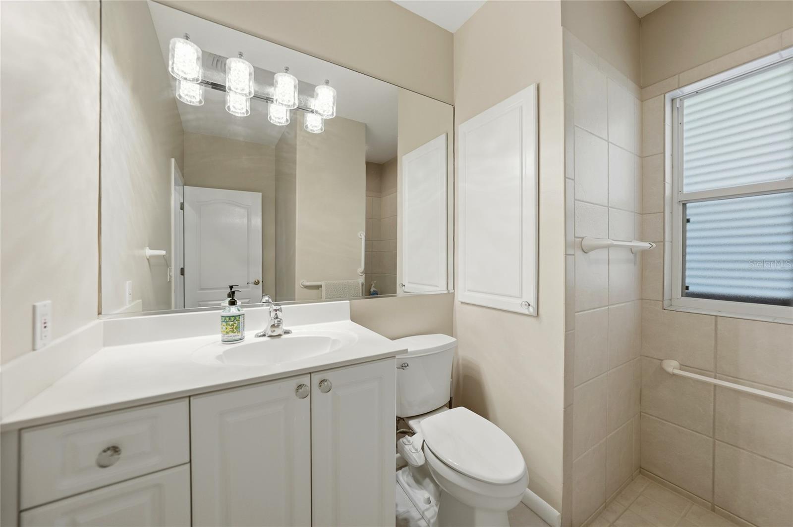 Image 24 of 35 For 402 Madrid Boulevard