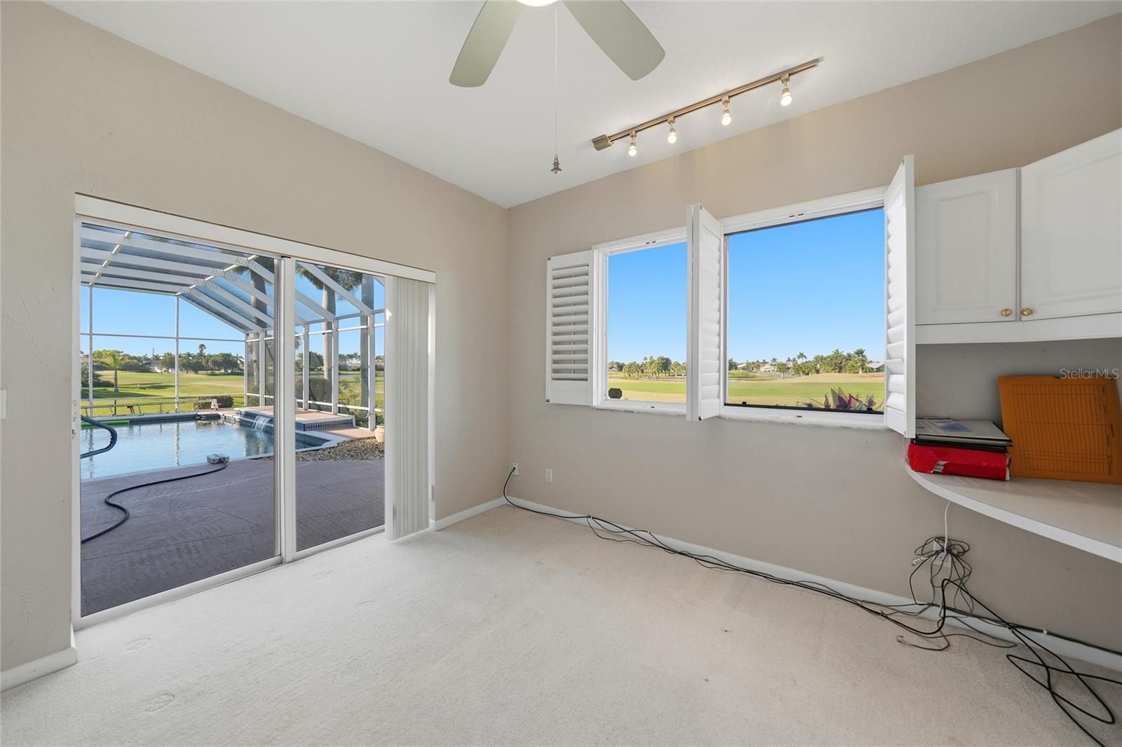 Image 27 of 35 For 402 Madrid Boulevard