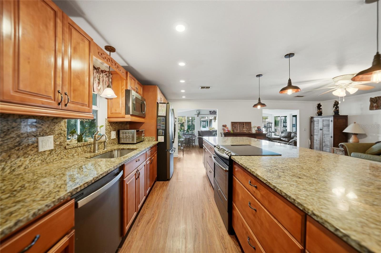 Image 13 of 32 For 19 Del Prado Drive