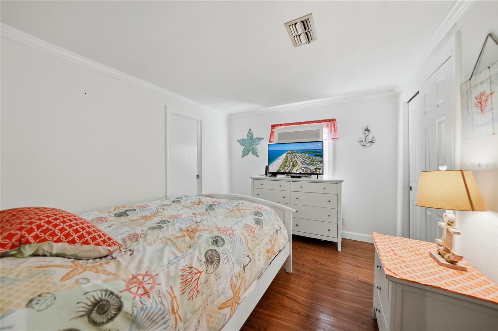 Image 22 of 32 For 19 Del Prado Drive