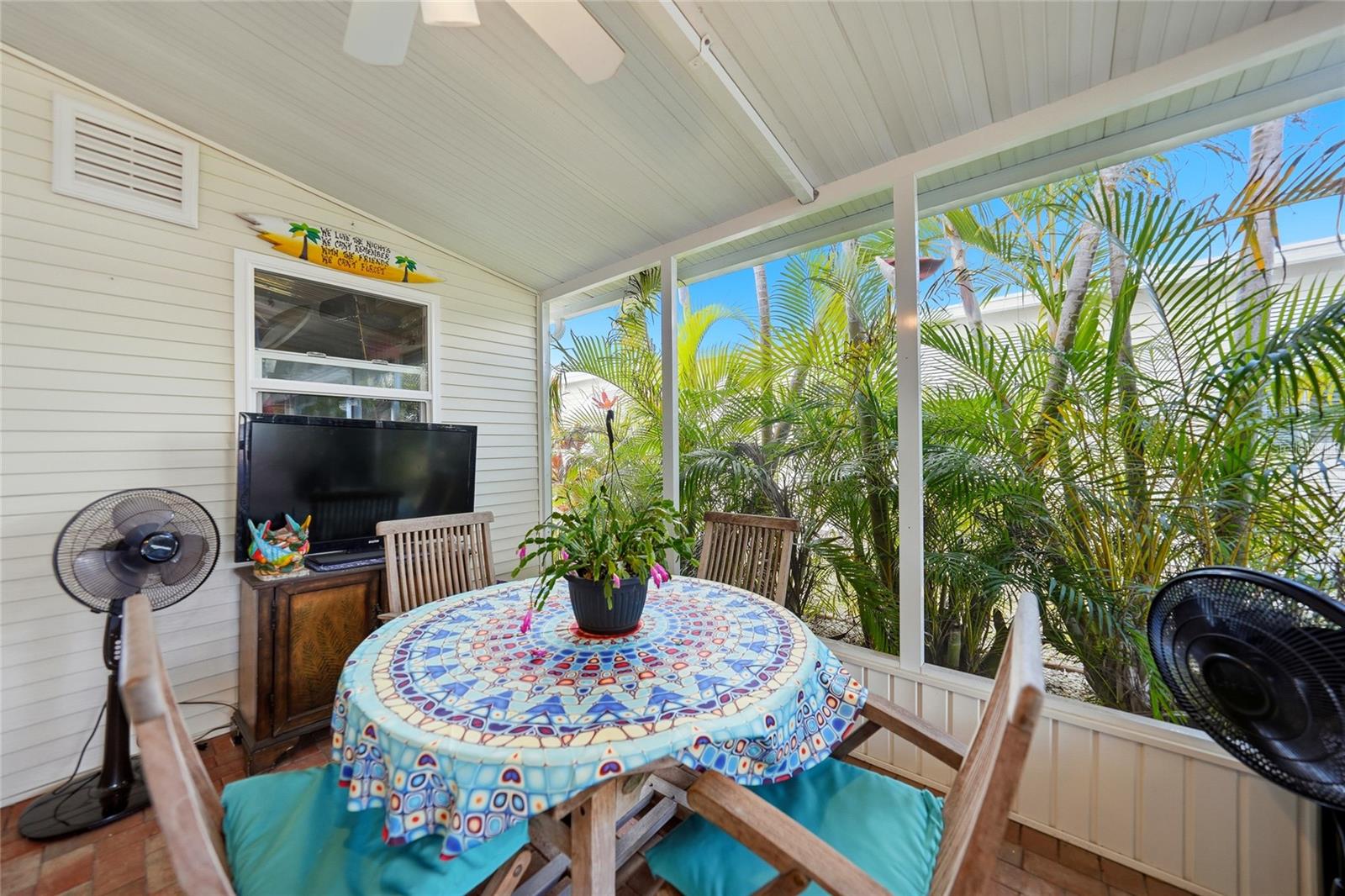 Image 4 of 32 For 19 Del Prado Drive