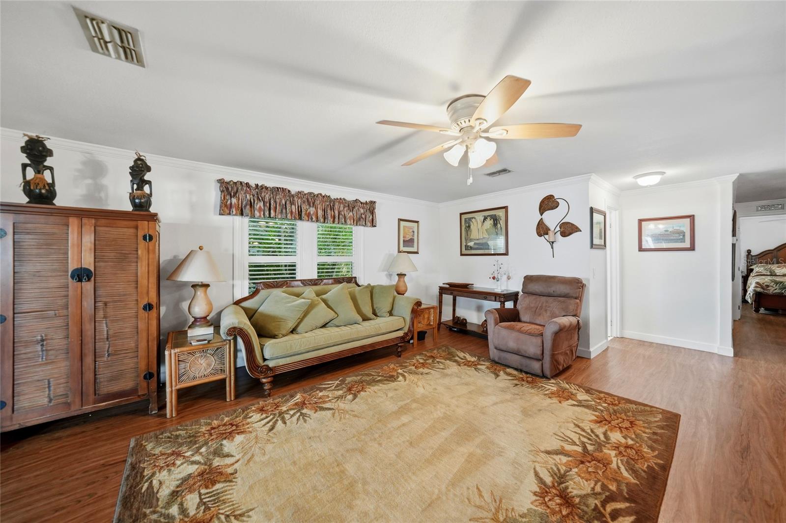 Image 9 of 32 For 19 Del Prado Drive