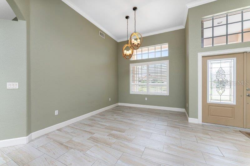 Image 4 of 31 For 1030 Via Formia