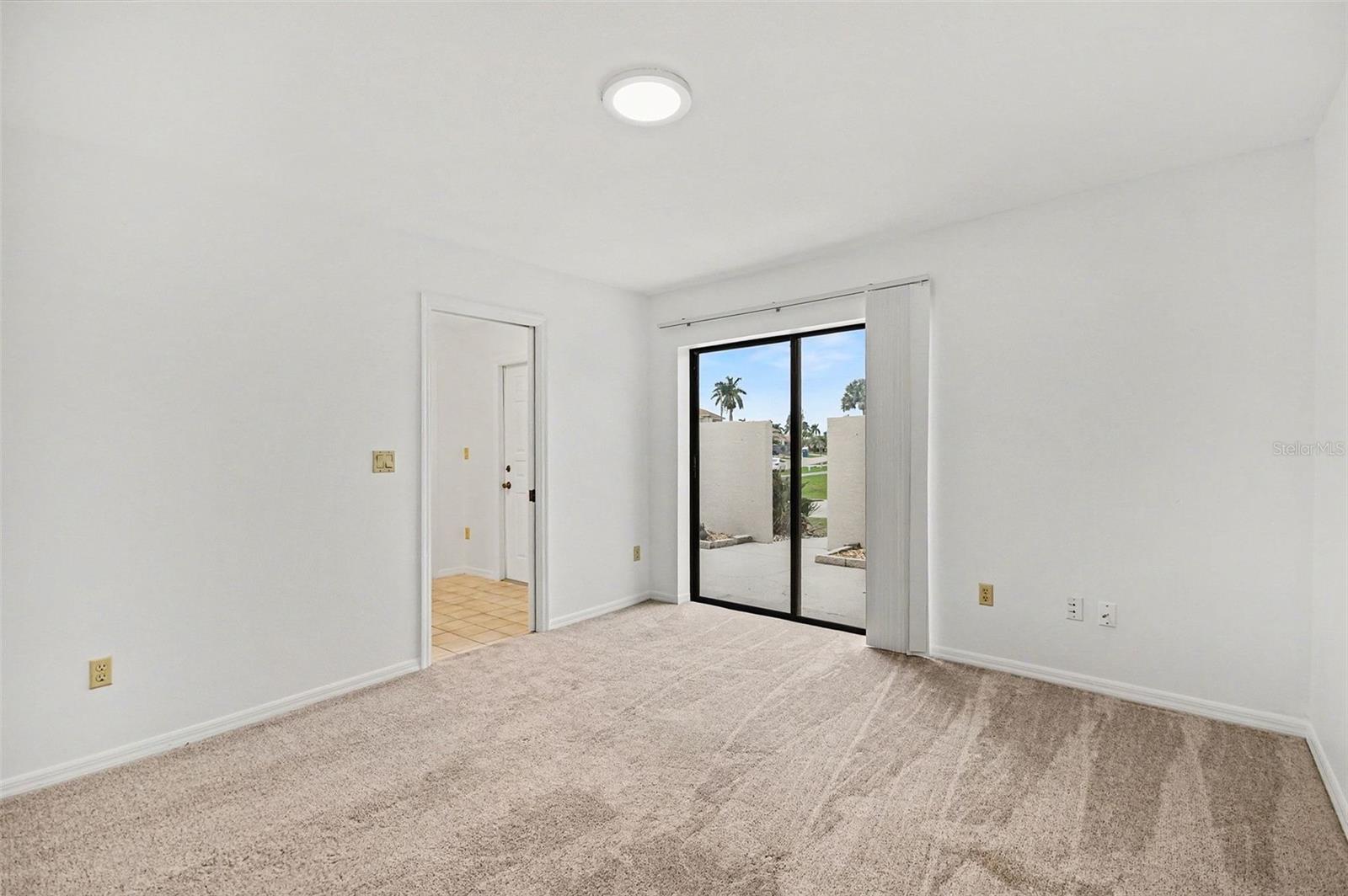 Image 16 of 35 For 1318 San Mateo Drive