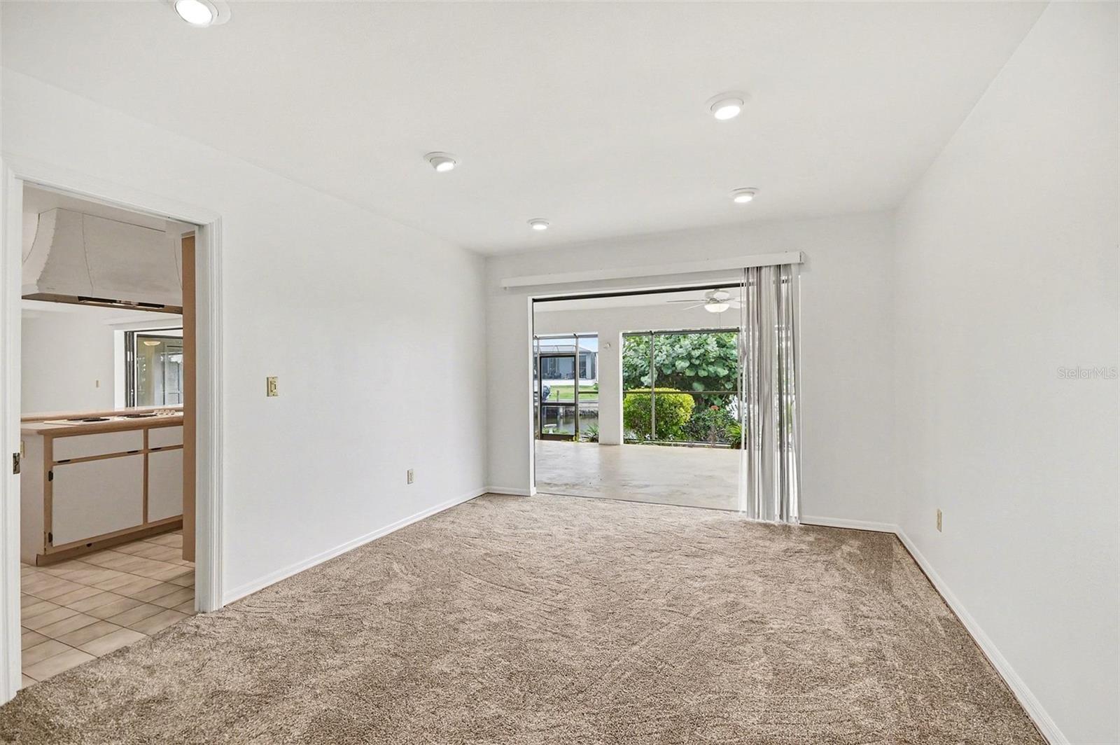 Image 9 of 35 For 1318 San Mateo Drive