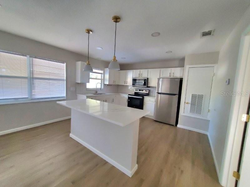 Image 6 of 25 For 4390 Sibley Bay Street J-d