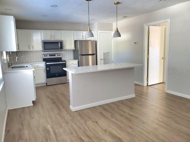 Image 9 of 25 For 4390 Sibley Bay Street J-d