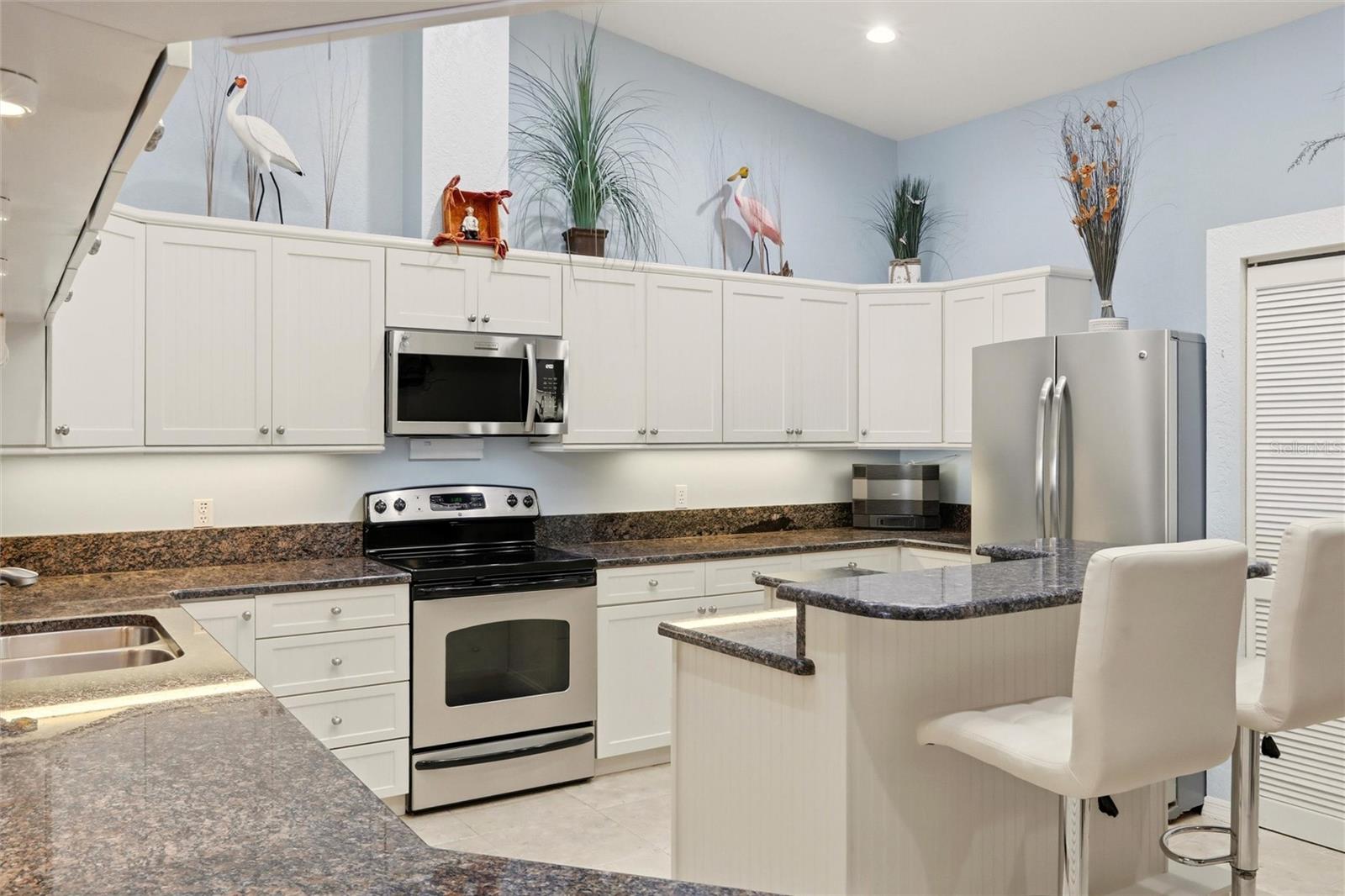 Listing photo id 10 for 1780 Deborah Drive 22